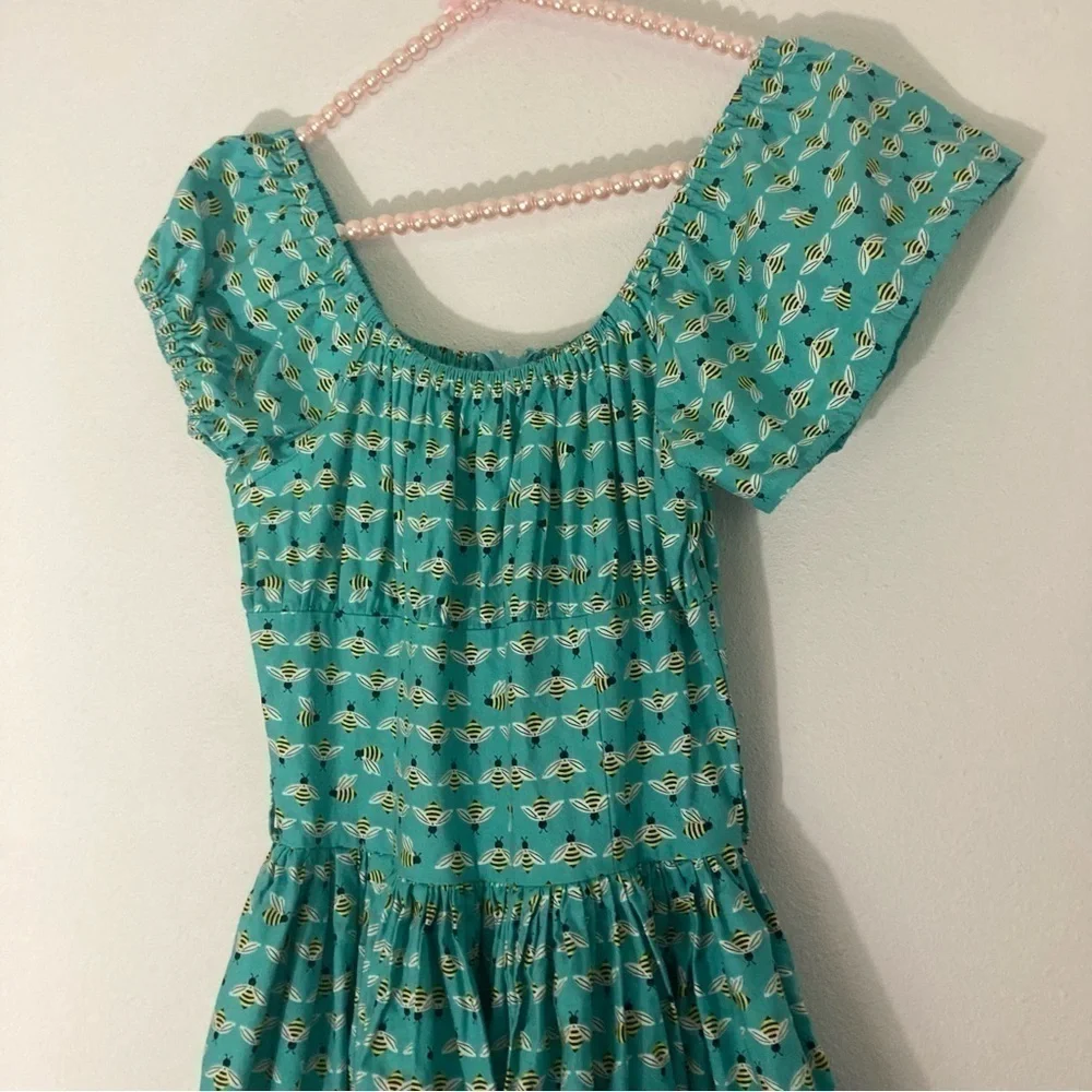 Bee print retro style swing dress - Picture 2 of 16